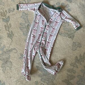 Lake Christmas footie pajamas NWOT runs small 3-6mo